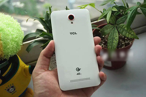 TCL P588L